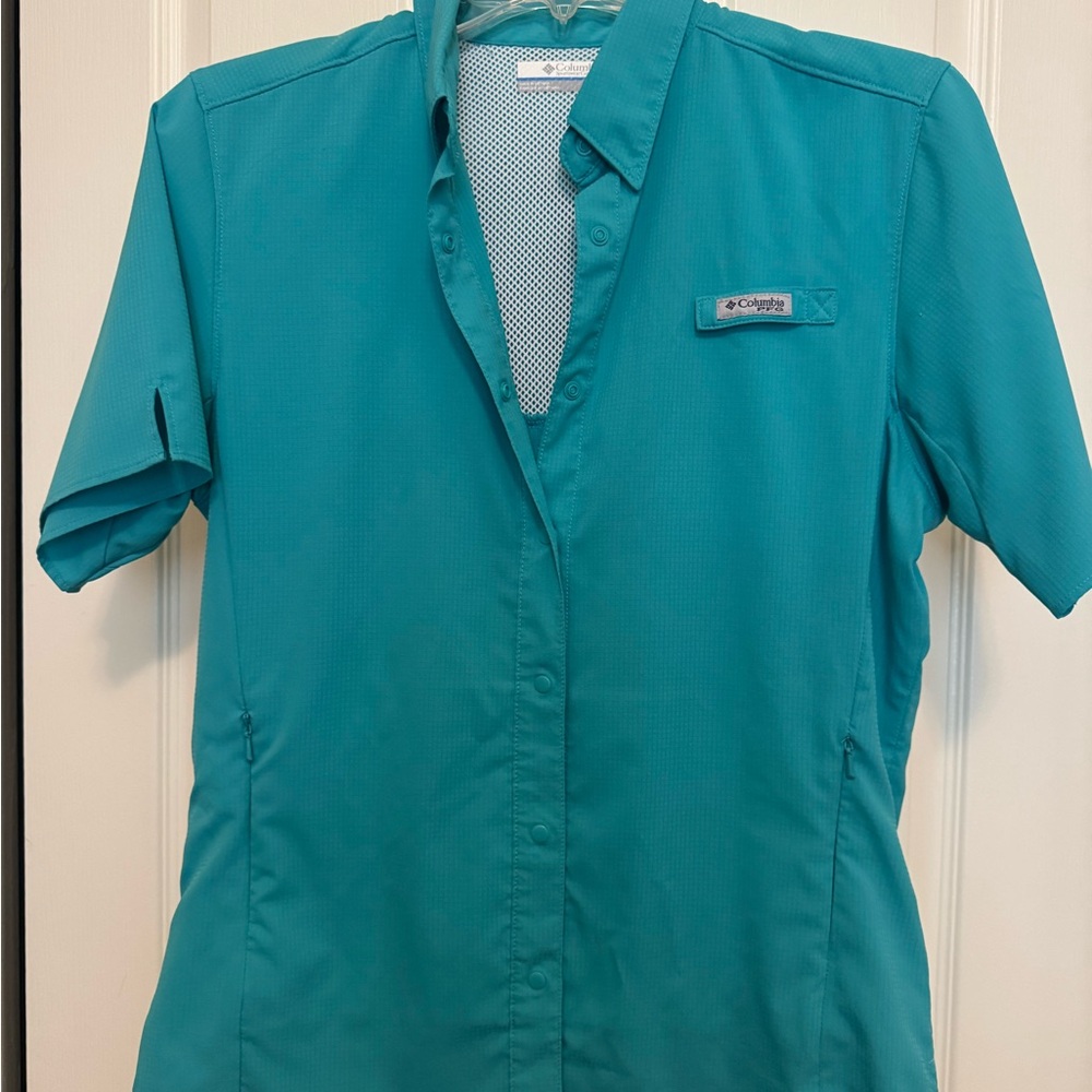 Columbia Teal Mesh travel sun shirt